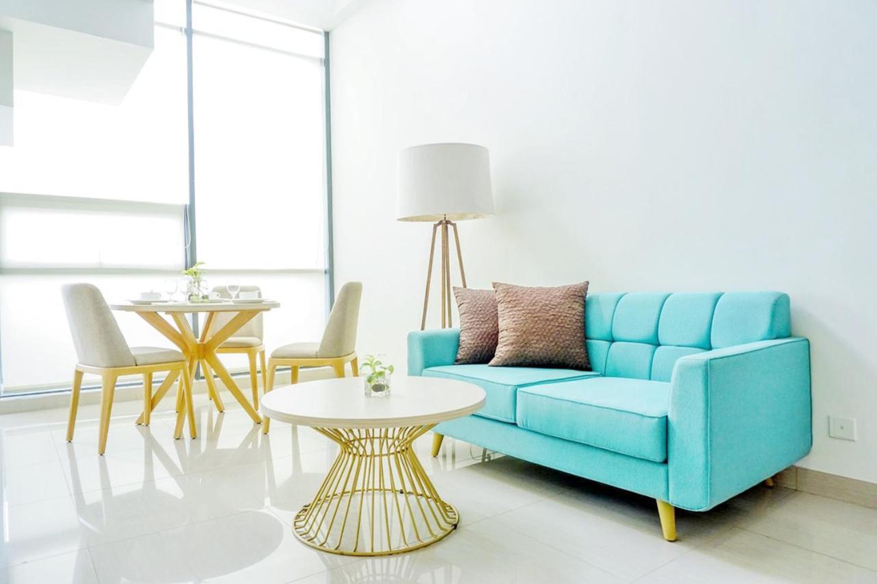 Skysuites Residence Surabaya Buitenkant foto