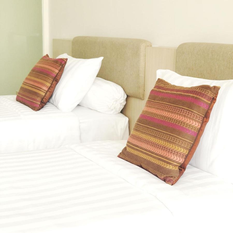 Skysuites Residence Surabaya Buitenkant foto