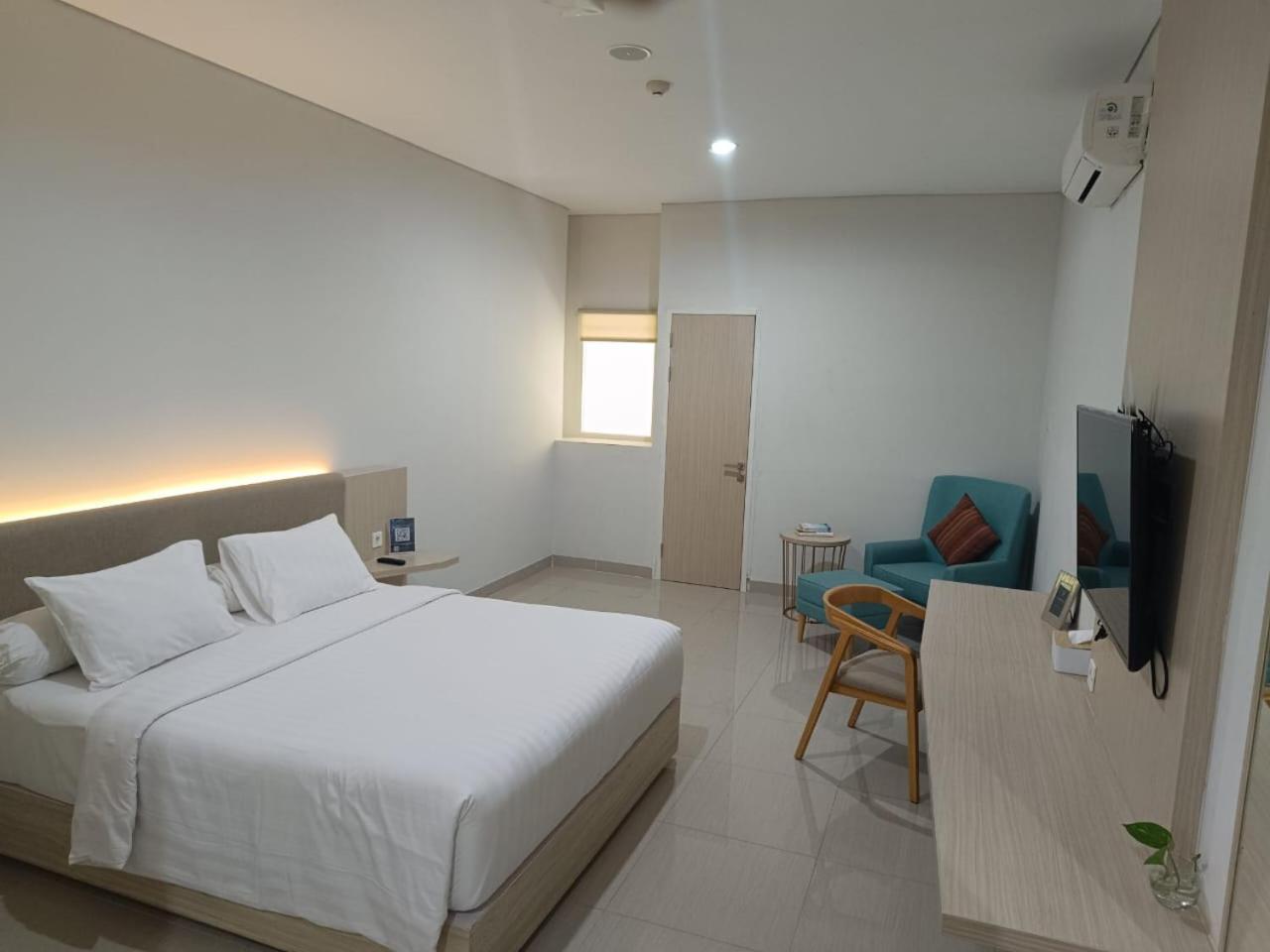 Skysuites Residence Surabaya Buitenkant foto